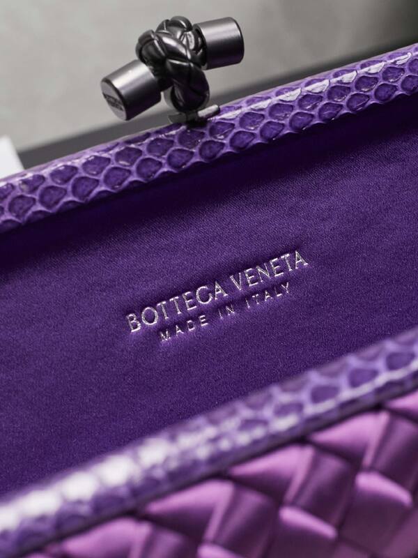 Bottega Veneta shoulder bag — AAA Quality Replica