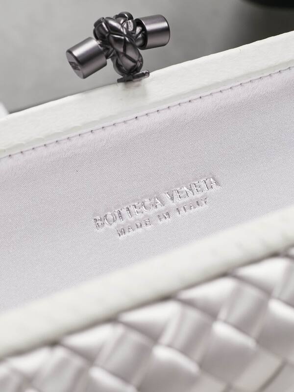 Bottega Veneta Silver shoulder bag — Premium Replica