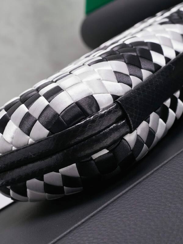 Bottega Veneta Black shoulder bag — 1:1 Replica