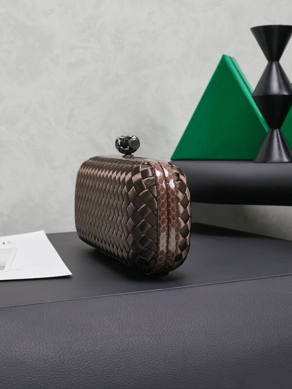 Bottega Veneta shoulder bag — Premium Replica