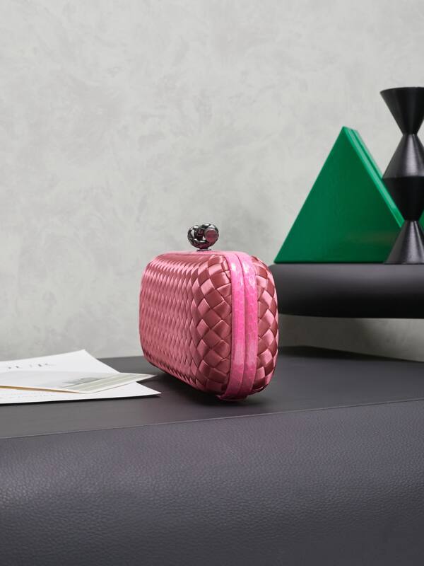 Bottega Veneta Pink shoulder bag — AAA Quality Replica