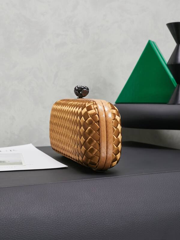 Bottega Veneta shoulder bag — Top Quality Replica