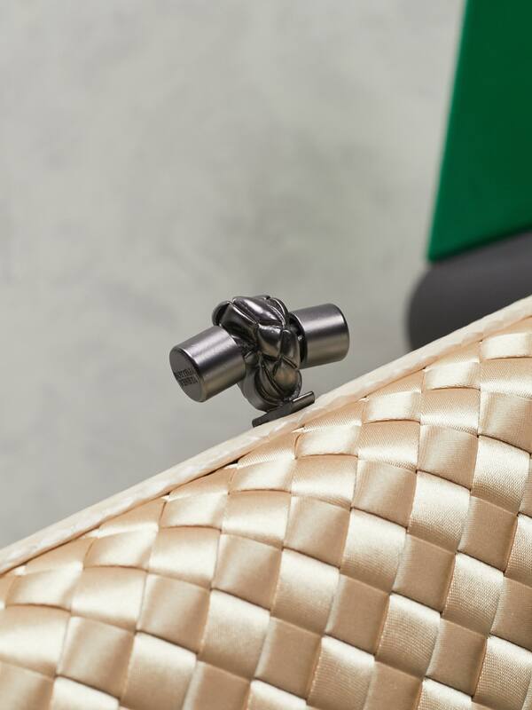 Bottega Veneta Gold shoulder bag — Premium Replica