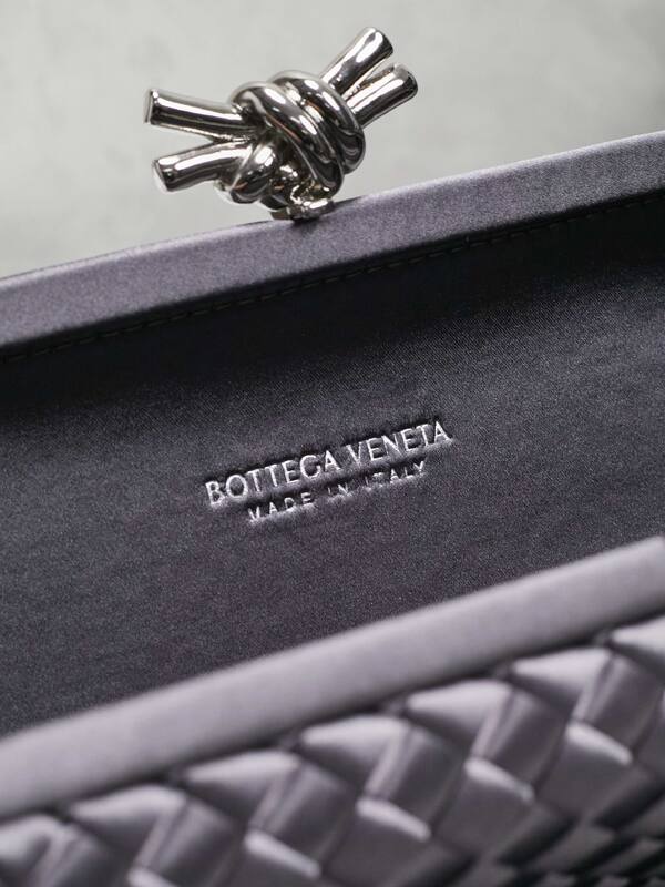 Bottega Veneta shoulder bag — AAA Quality Replica