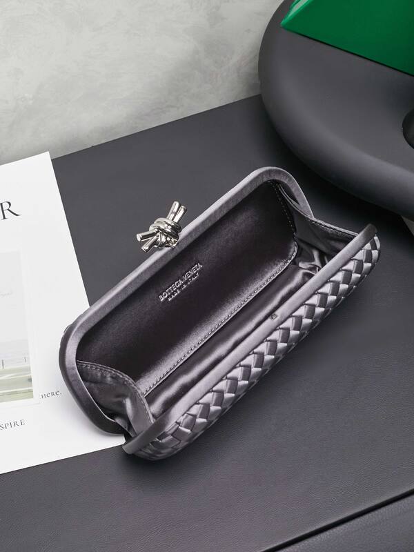 Bottega Veneta shoulder bag — AAA Quality Replica