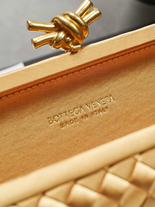 Bottega Veneta Knot Gold Intreccio Satin evening — Top Quality Replica