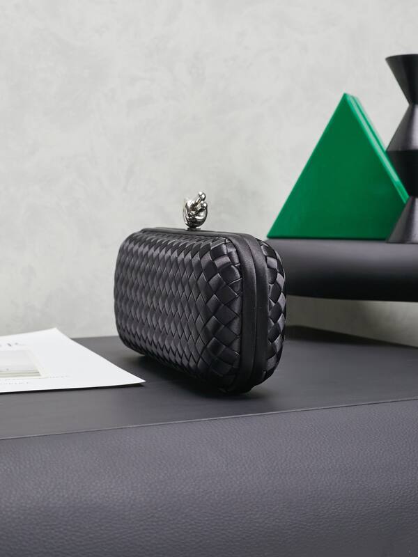 Bottega Veneta Black shoulder bag — Top Quality Replica