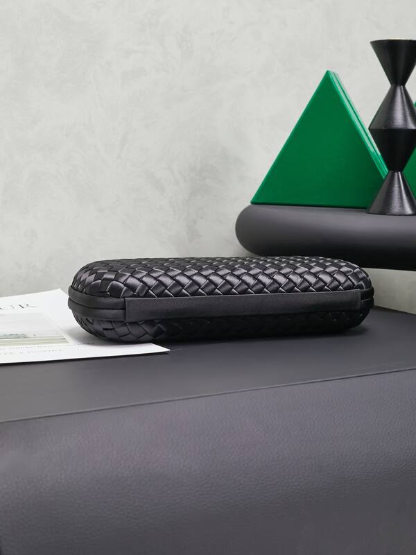Bottega Veneta Black shoulder bag — Top Quality Replica