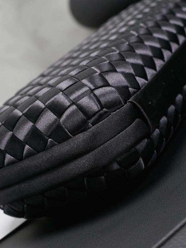 Bottega Veneta Black shoulder bag — Top Quality Replica