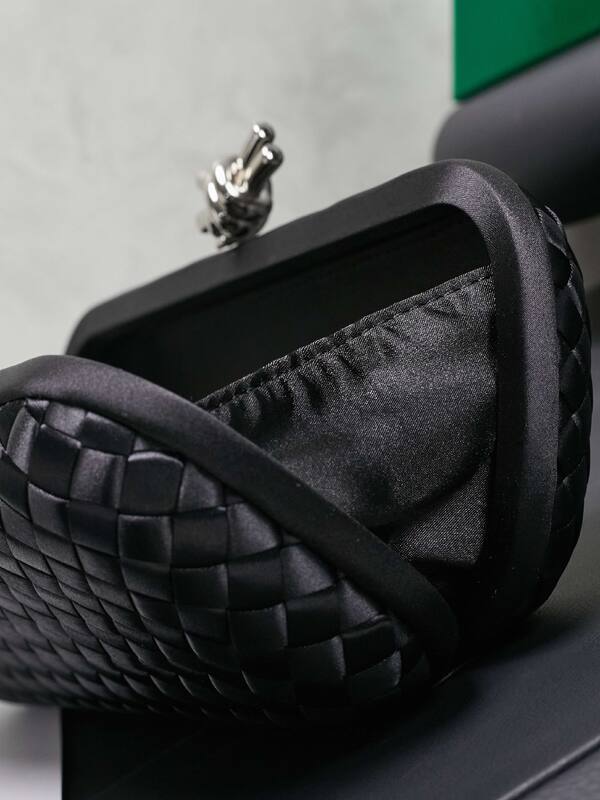 Bottega Veneta Black shoulder bag — Top Quality Replica