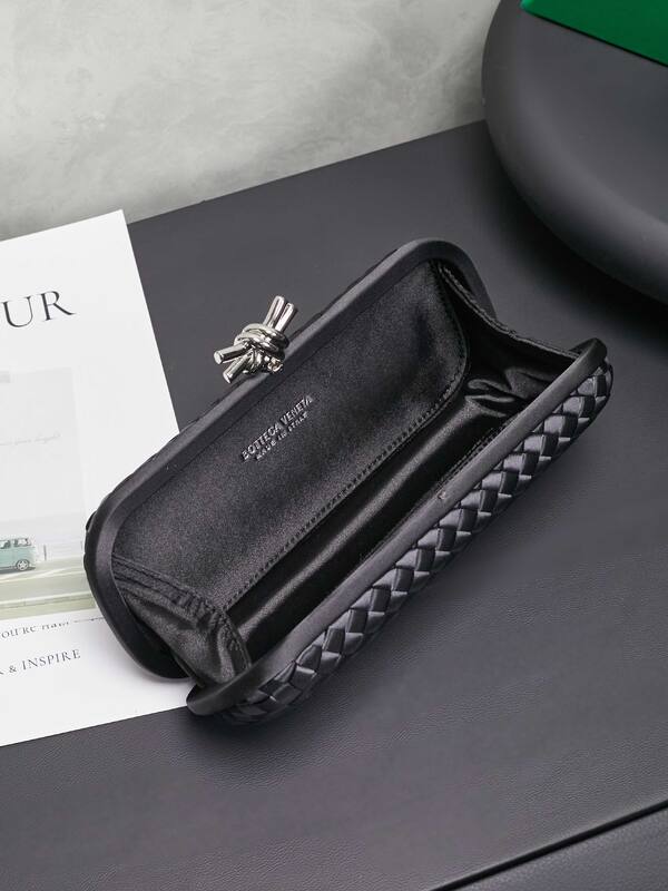Bottega Veneta Black shoulder bag — Top Quality Replica