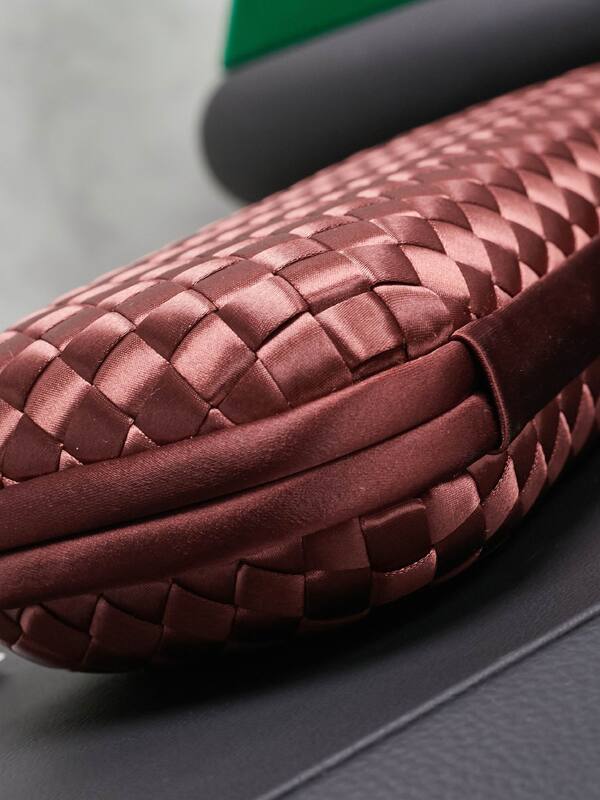 Bottega Veneta Knot Clutch Burgundy Satin clutch — AAA Quality Replica