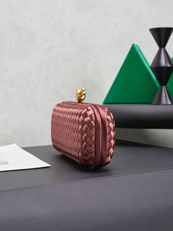 Bottega Veneta Knot Clutch Burgundy Satin clutch — AAA Quality Replica