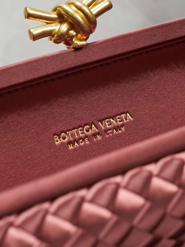 Bottega Veneta Knot Clutch Burgundy Satin clutch — AAA Quality Replica