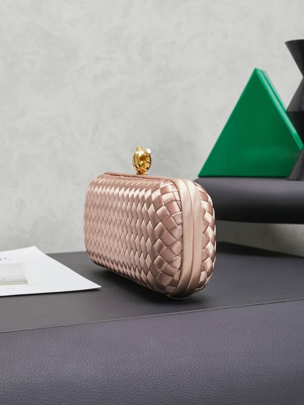 Bottega Veneta Gold shoulder bag — 1:1 Replica