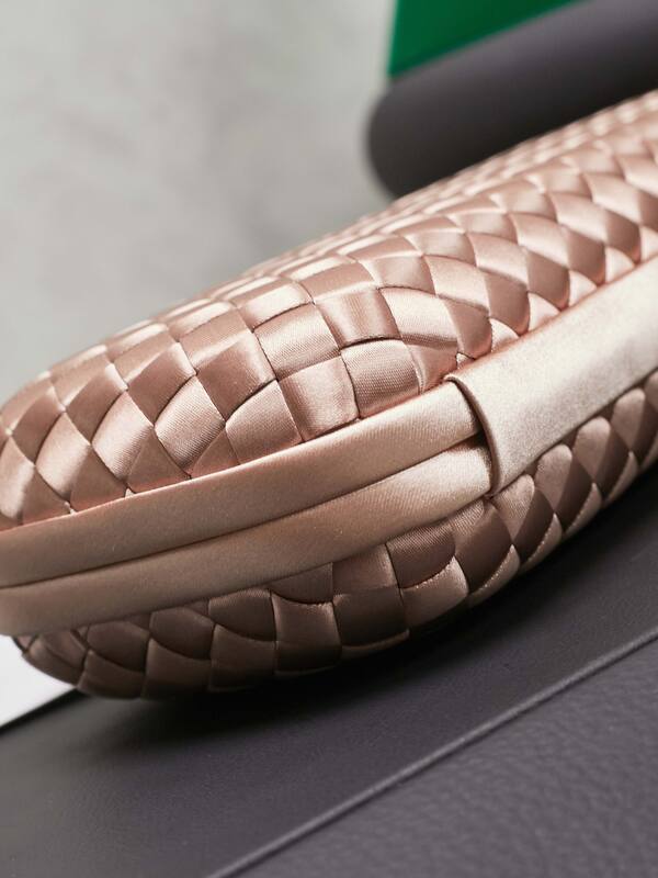 Bottega Veneta Gold shoulder bag — 1:1 Replica