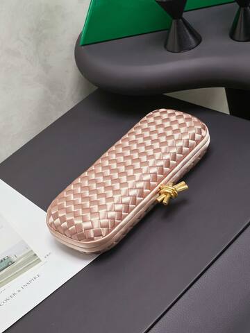 Bottega Veneta Gold shoulder bag 1 1 Replica