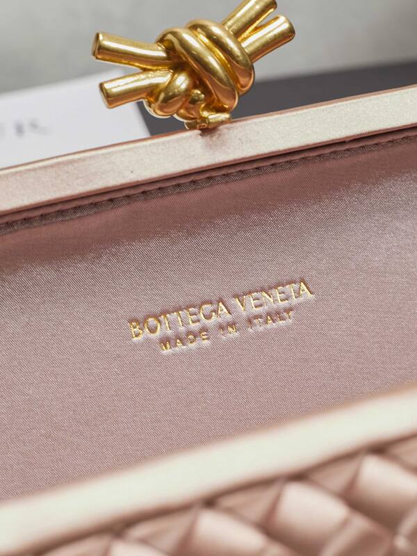 Bottega Veneta Gold shoulder bag — 1:1 Replica