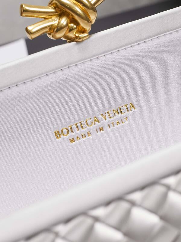 Bottega Veneta Silver shoulder bag — Premium Replica