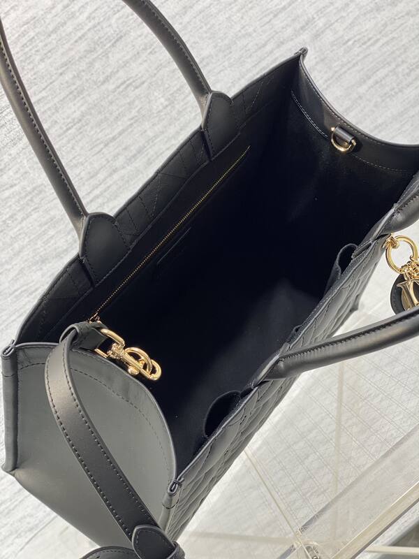 Dior Book Tote Black — Premium Replica