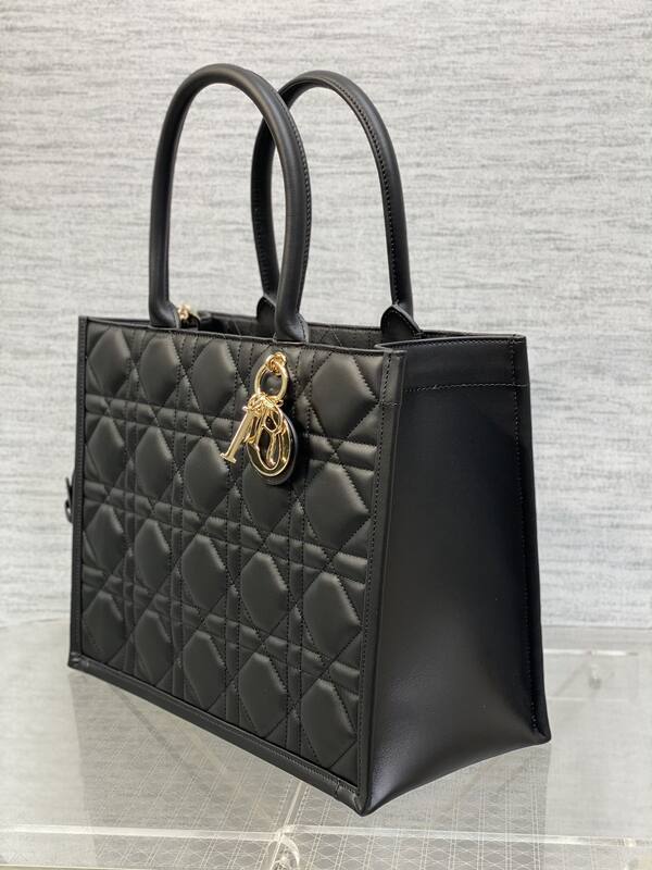 Dior Book Tote Black — Premium Replica