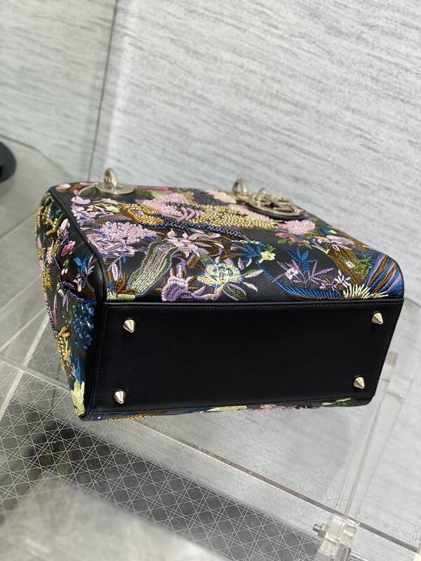 Dior Lady Black floral embroidered shoulder — AAA Quality Replica