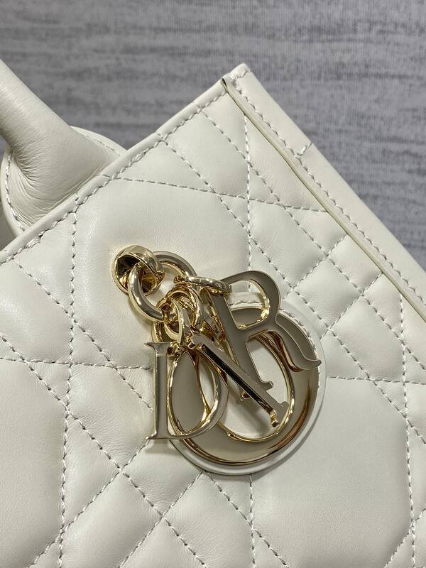 Dior Lady White everyday — Premium Replica