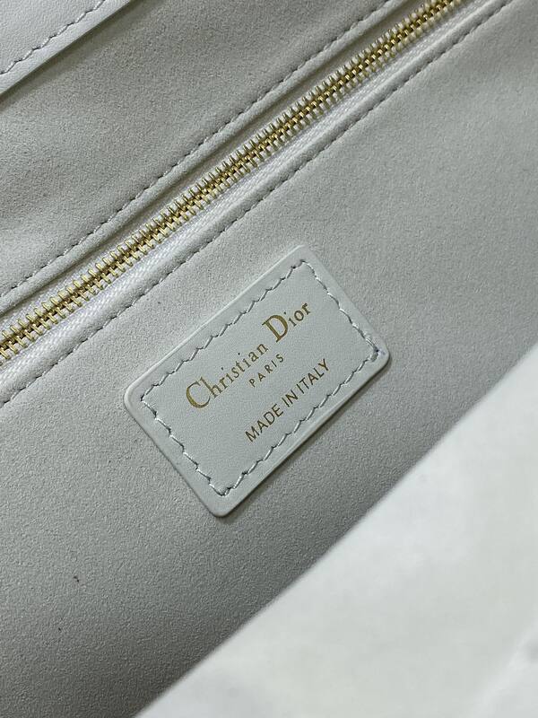 Dior White work — 1:1 Replica