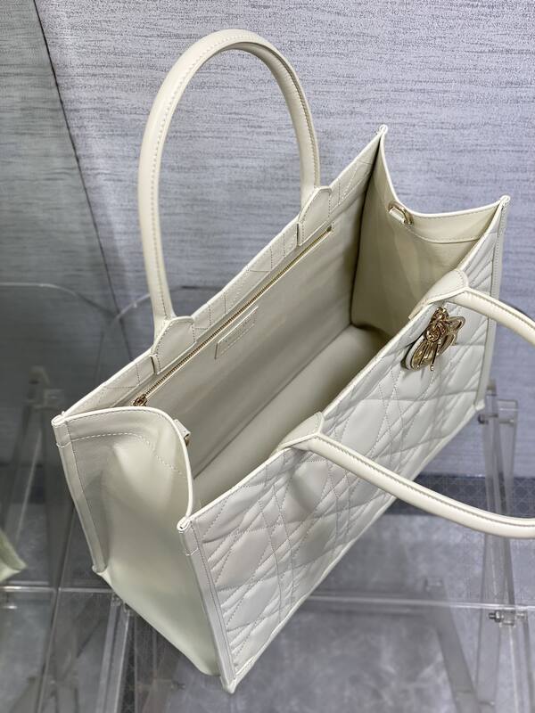Dior White work — 1:1 Replica