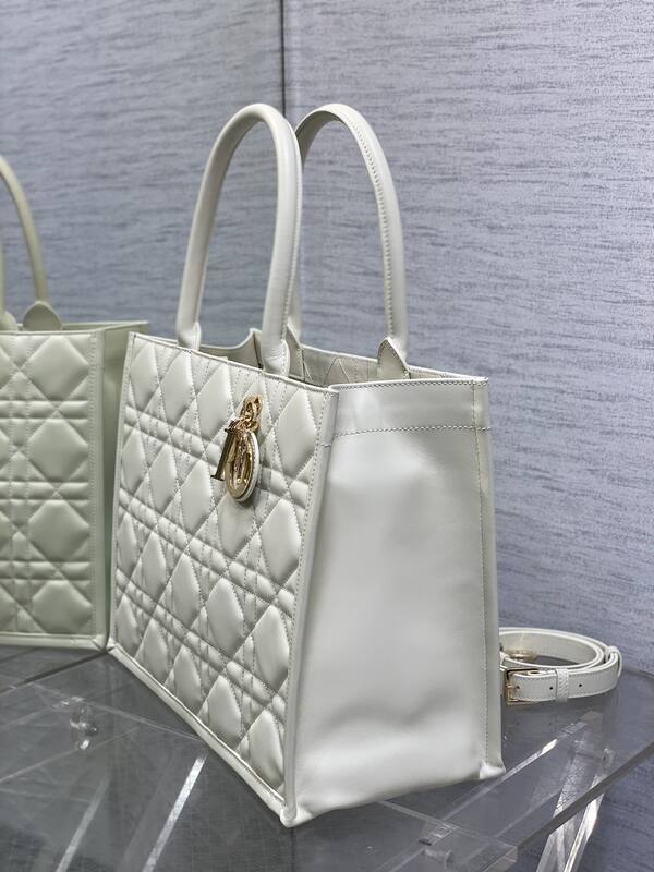 Dior White work — 1:1 Replica