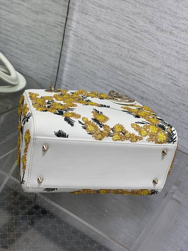 Dior Lady White with yellow floral embroidery shoulder — 1:1 Replica