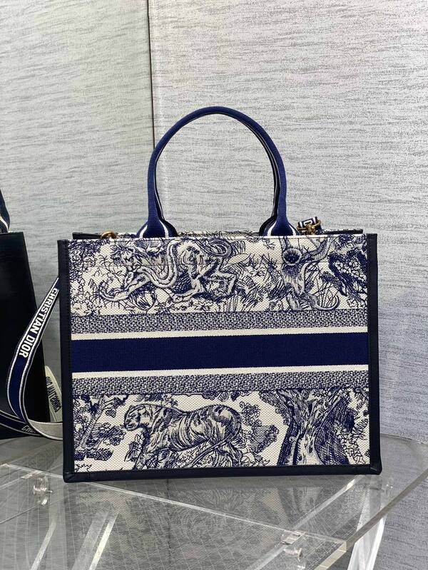 Dior Blue and White Toile de Jouy tote — Top Quality Replica