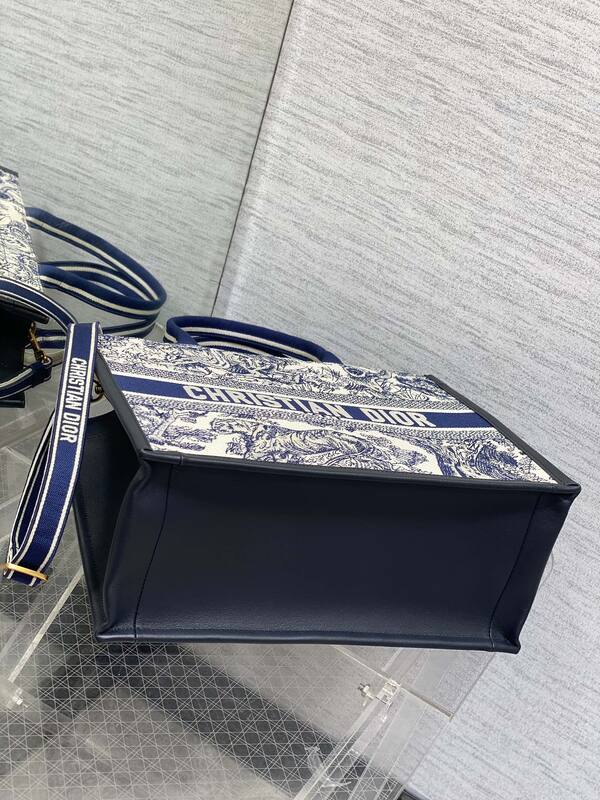 Dior Blue and White Toile de Jouy tote — Top Quality Replica