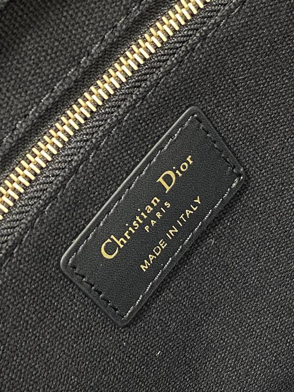 Dior Black and White tote — 1:1 Replica