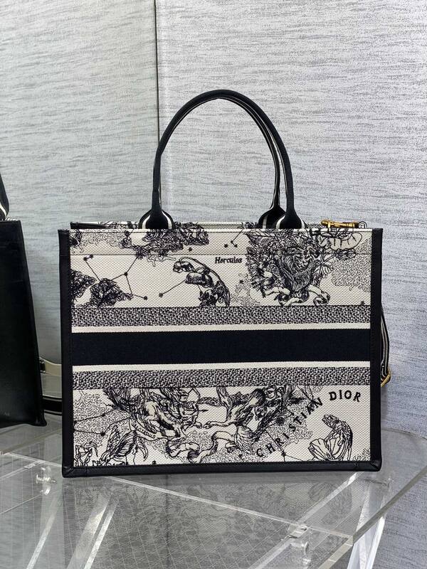 Dior Book Tote Black and White Zodiac animal print — Premium Replica