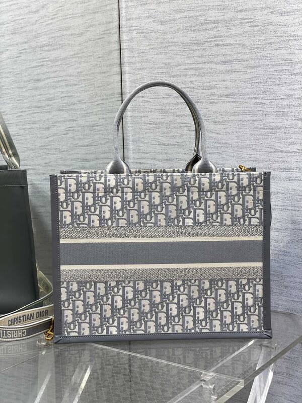 Dior Book Tote Blue Oblique — Premium Replica