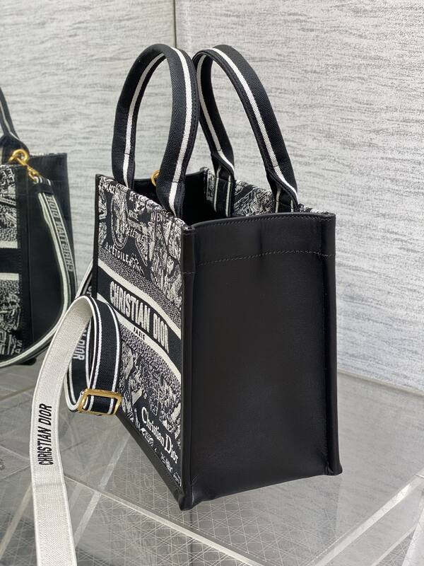 Dior Book Tote Black and white embroidered canvas — AAA Quality Replica