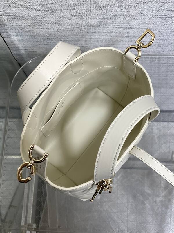 Dior White tote — Top Quality Replica