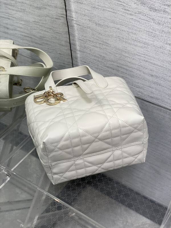 Dior White tote — Top Quality Replica