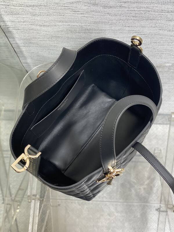 Dior Black tote — AAA Quality Replica