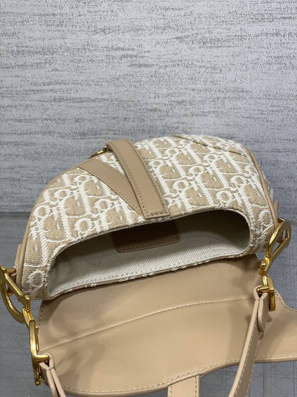 Dior Saddle Beige crossbody — Premium Replica