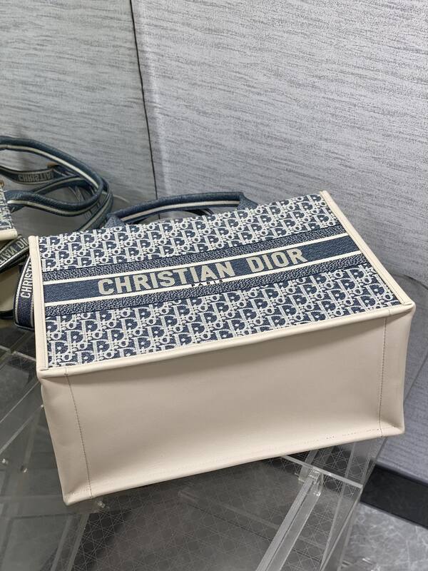 Dior Book Tote Blue Oblique — Premium Replica