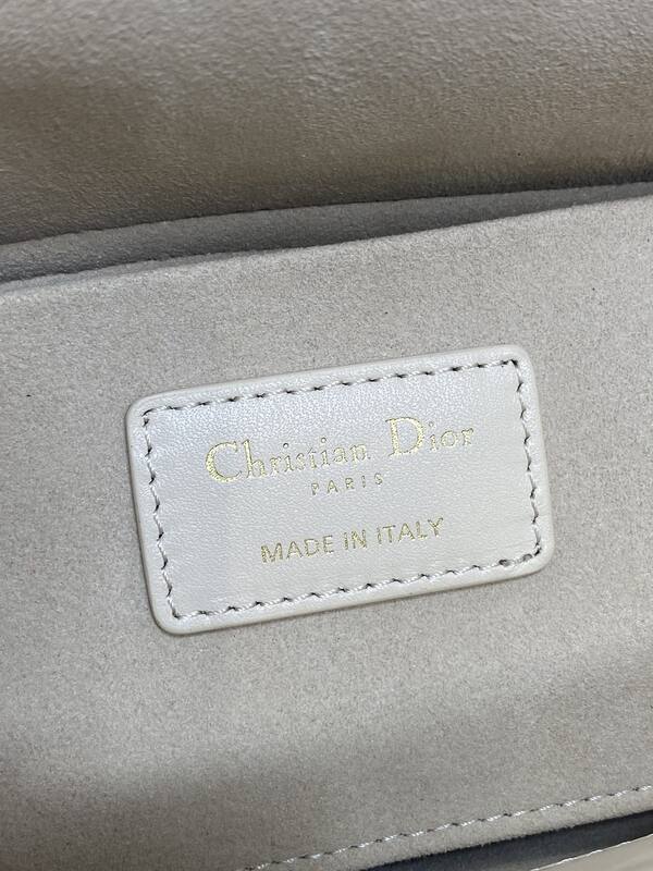 Dior Lady Beige medium shoulder — AAA Quality Replica