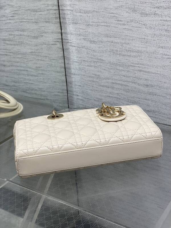 Dior Lady Beige medium shoulder — AAA Quality Replica