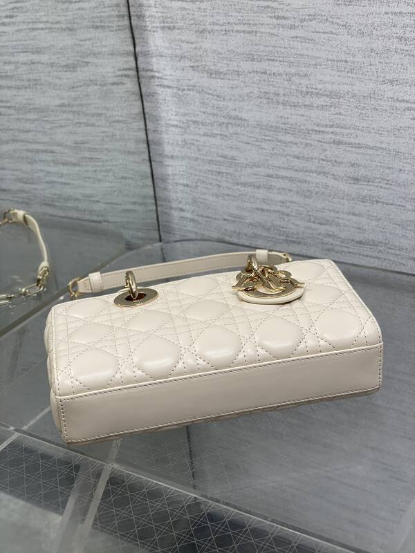 Dior Lady Beige small shoulder — Premium Replica