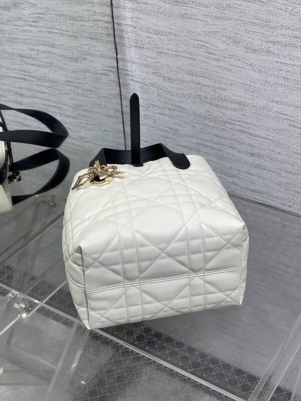 Dior White and Black tote — Top Quality Replica