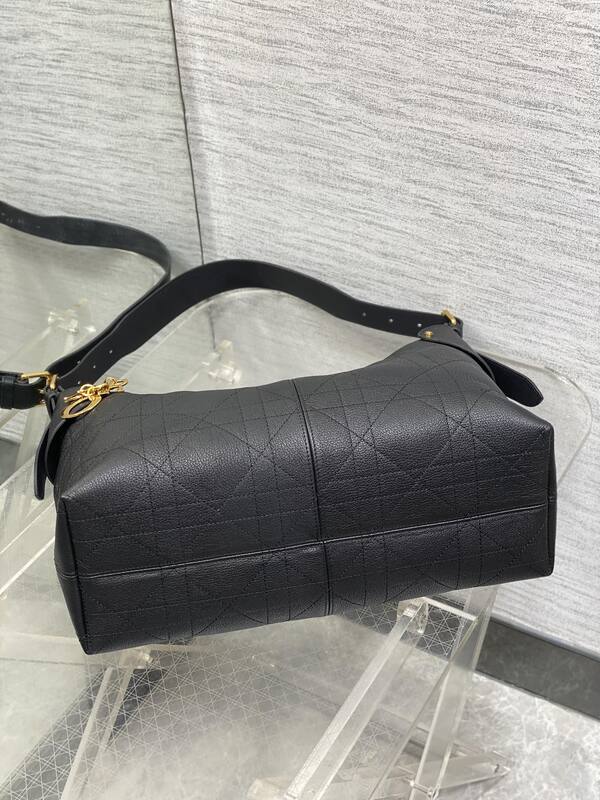 Dior Book Tote Black — 1:1 Replica