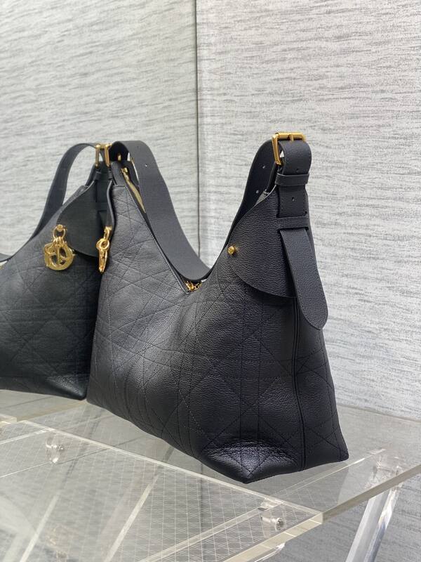 Dior Book Tote Black — 1:1 Replica
