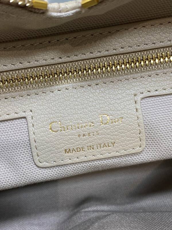 Dior Off White shoulder — AAA Quality Replica