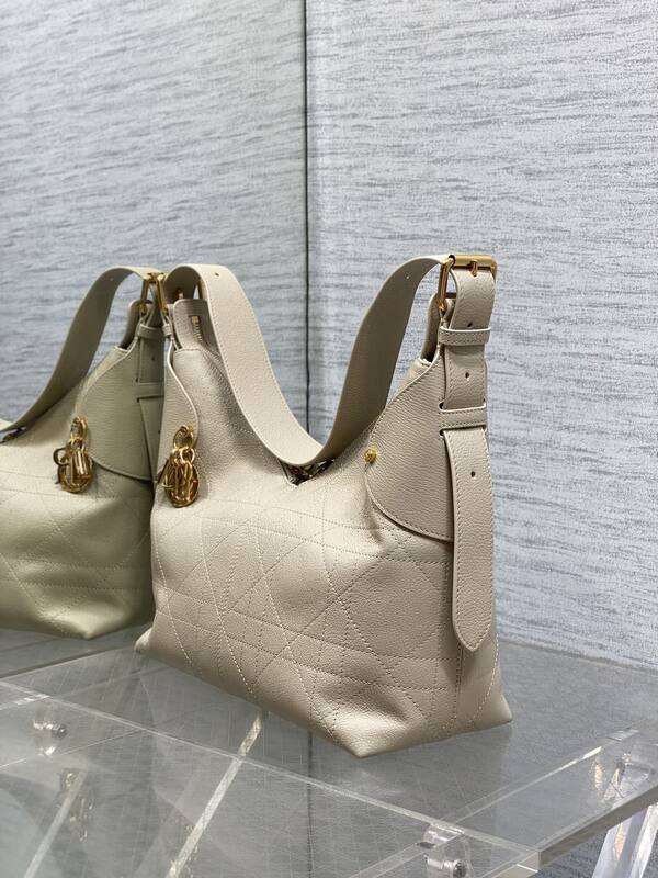 Dior Off White shoulder — AAA Quality Replica
